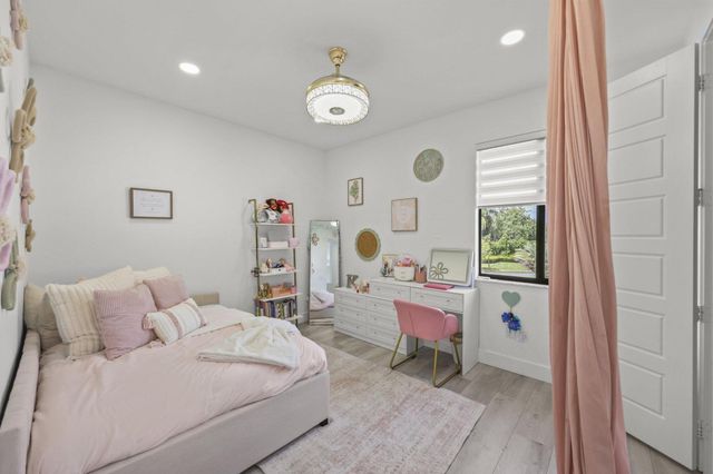 10432 N LAGO VISTA Circle, Parkland, FL 33076