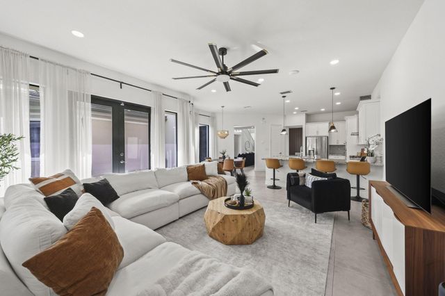 10432 N LAGO VISTA Circle, Parkland, FL 33076