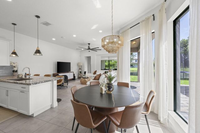 10432 N LAGO VISTA Circle, Parkland, FL 33076