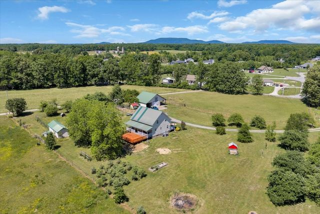 351 Old Prospect Rd, Woodbury, TN 37190