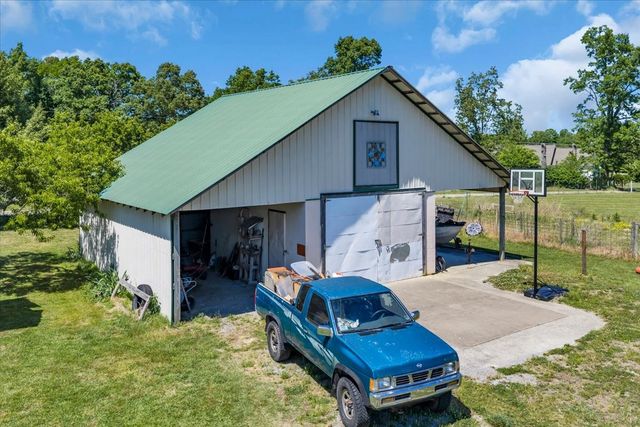 351 Old Prospect Rd, Woodbury, TN 37190