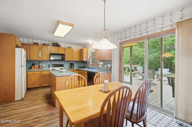 119 Sandbury Court, Holland, OH 43528