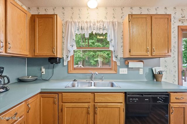119 Sandbury Court, Holland, OH 43528