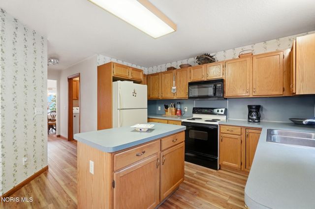 119 Sandbury Court, Holland, OH 43528