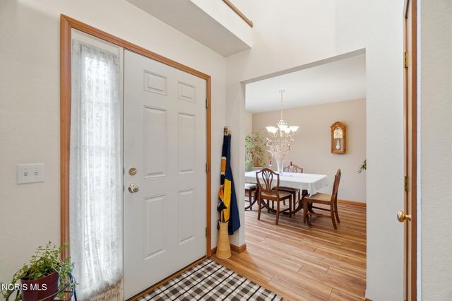 119 Sandbury Court, Holland, OH 43528