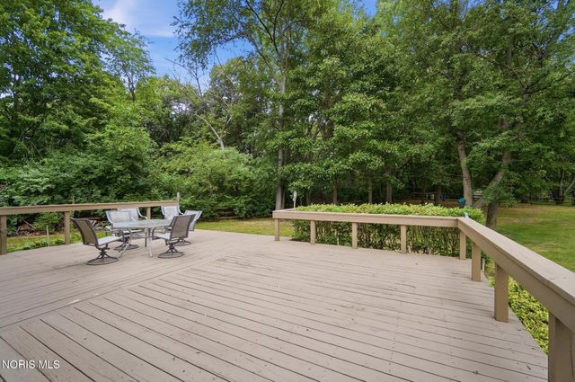 119 Sandbury Court, Holland, OH 43528