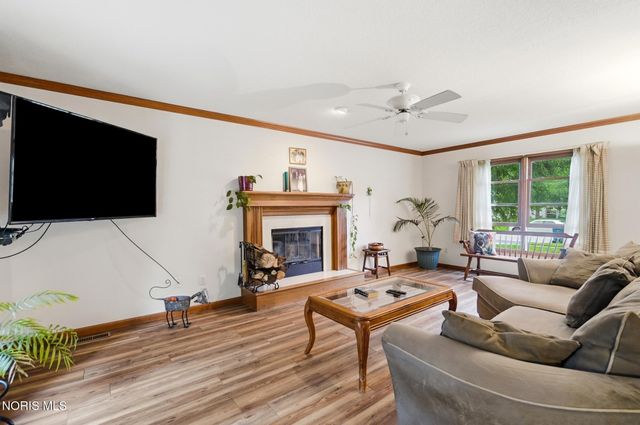 119 Sandbury Court, Holland, OH 43528