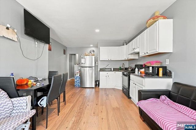 363 Forrest Street, Jersey City, NJ 07304