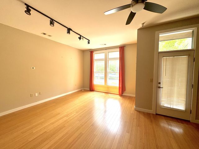 1706 18th Ave S Ste 109, Nashville, TN 37212