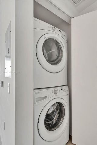 1300 Brickell Bay Dr 1704, Miami, FL 33131