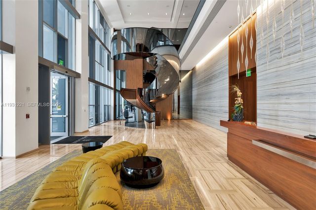 1300 Brickell Bay Dr 1704, Miami, FL 33131