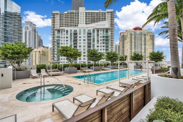 1300 Brickell Bay Dr 1704, Miami, FL 33131