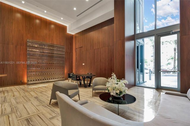 1300 Brickell Bay Dr 1704, Miami, FL 33131