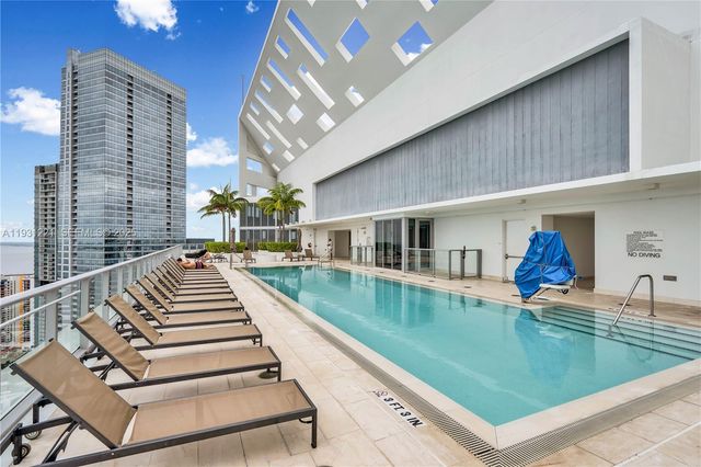 1300 Brickell Bay Dr 1704, Miami, FL 33131