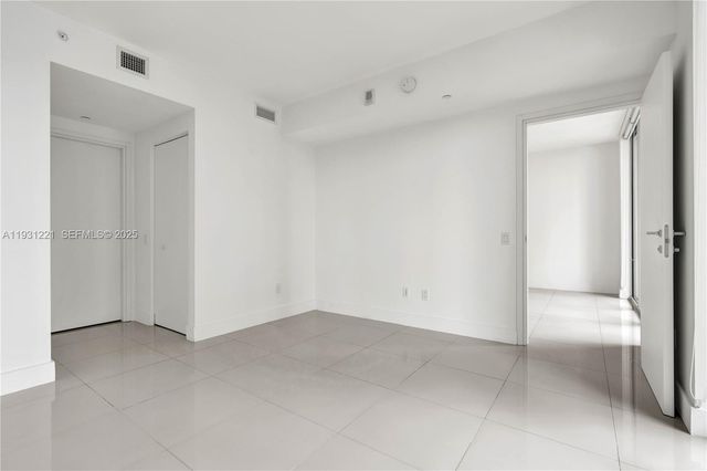 1300 Brickell Bay Dr 1704, Miami, FL 33131