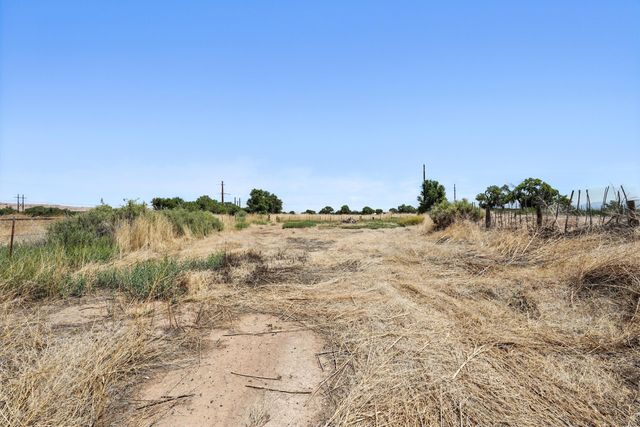 889 Highway 116, Bosque, NM 87006