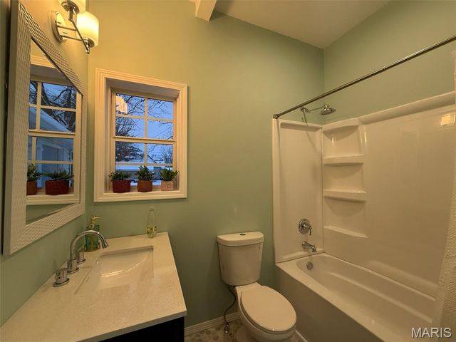 113 E Maple Street, Brownstown, IL 62418