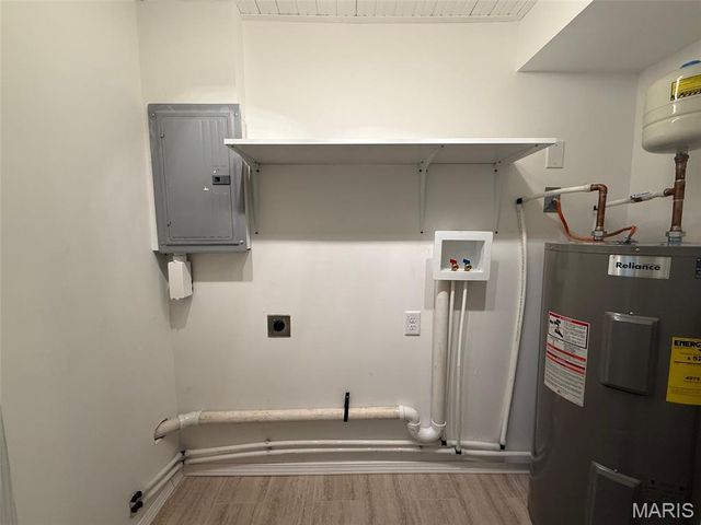 113 E Maple Street, Brownstown, IL 62418