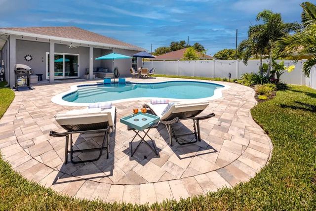 920 8TH AVENUE NW, Largo, FL 33770