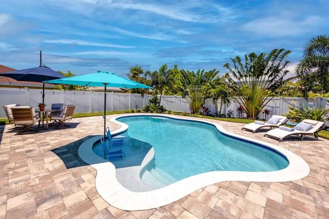 920 8TH AVENUE NW, Largo, FL 33770