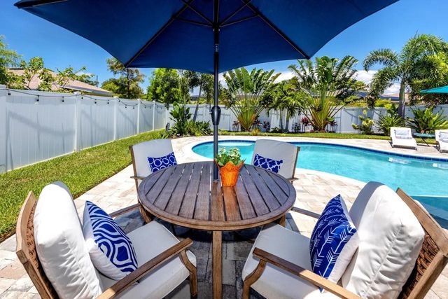 920 8TH AVENUE NW, Largo, FL 33770