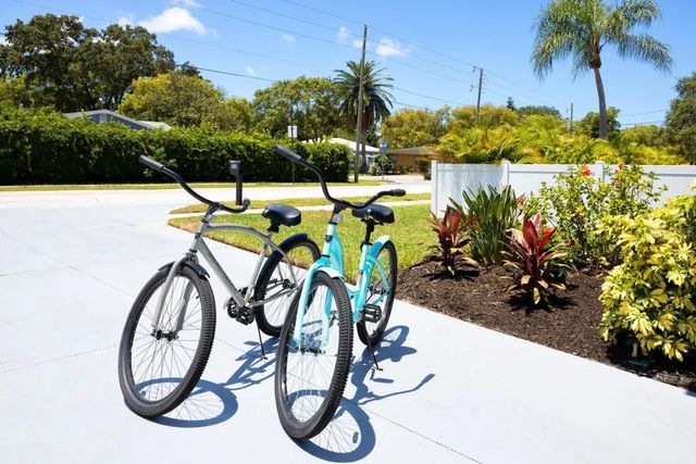 920 8TH AVENUE NW, Largo, FL 33770