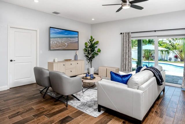 920 8TH AVENUE NW, Largo, FL 33770