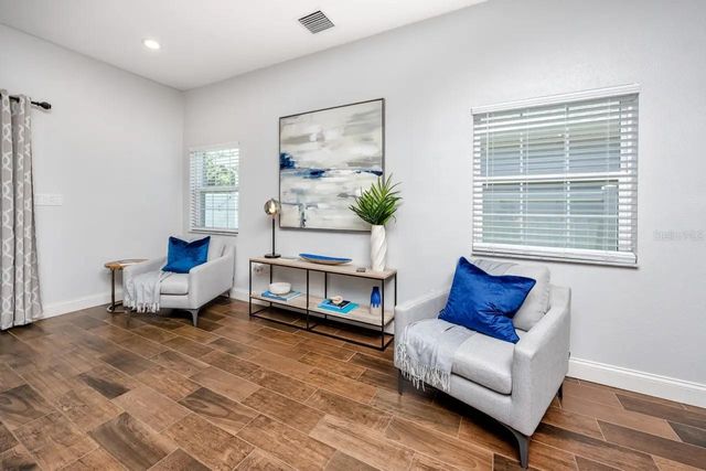 920 8TH AVENUE NW, Largo, FL 33770