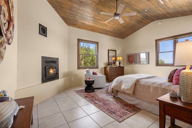 15 Rancho Mañana, Santa Fe, NM 87506