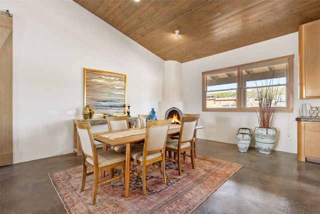 15 Rancho Mañana, Santa Fe, NM 87506