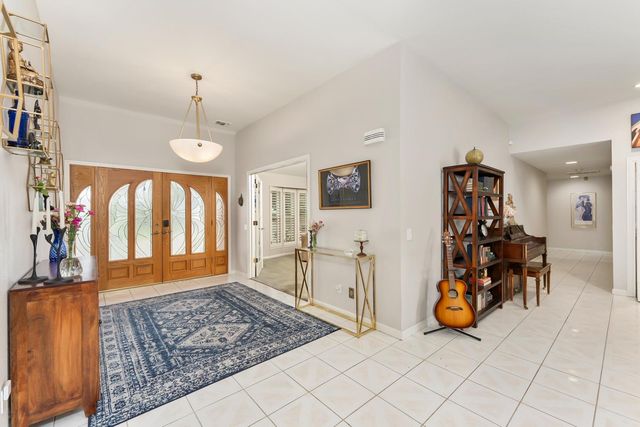 2230 Hillcrest Way, Carmichael, CA 95608