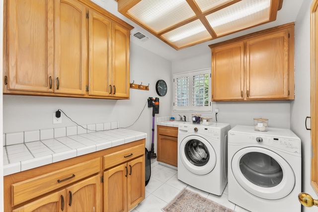 2230 Hillcrest Way, Carmichael, CA 95608