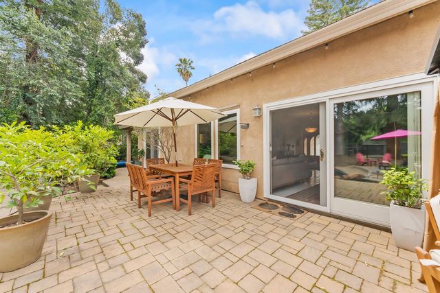 2230 Hillcrest Way, Carmichael, CA 95608