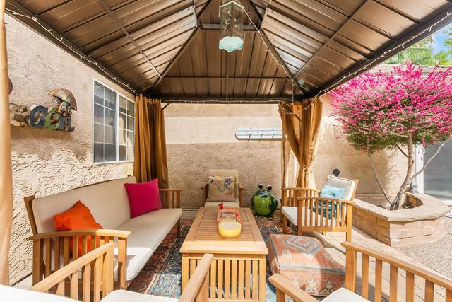 2230 Hillcrest Way, Carmichael, CA 95608