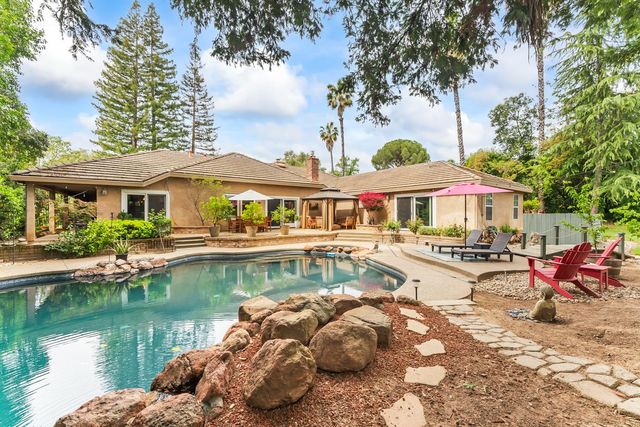 2230 Hillcrest Way, Carmichael, CA 95608