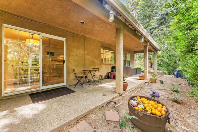 2230 Hillcrest Way, Carmichael, CA 95608