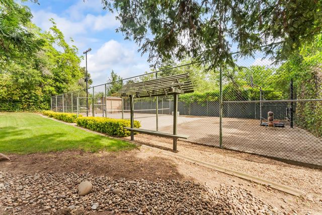 2230 Hillcrest Way, Carmichael, CA 95608