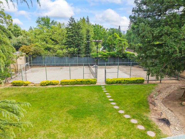 2230 Hillcrest Way, Carmichael, CA 95608