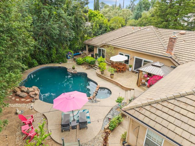 2230 Hillcrest Way, Carmichael, CA 95608