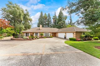 2230 Hillcrest Way, Carmichael, CA 95608