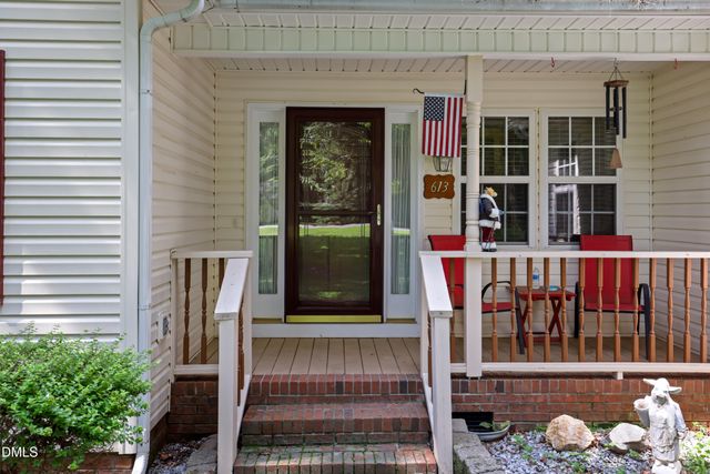 613 Bayleaf Circle, Clayton, NC 27527