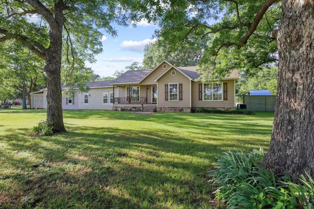 1045 Middle Road, Denison, TX 75021