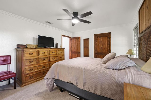 1045 Middle Road, Denison, TX 75021