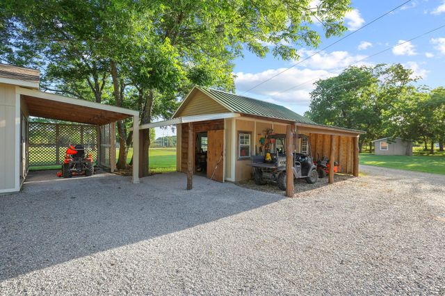1045 Middle Road, Denison, TX 75021