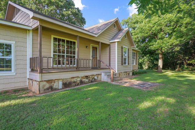 1045 Middle Road, Denison, TX 75021