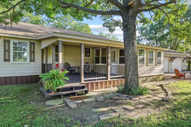 1045 Middle Road, Denison, TX 75021