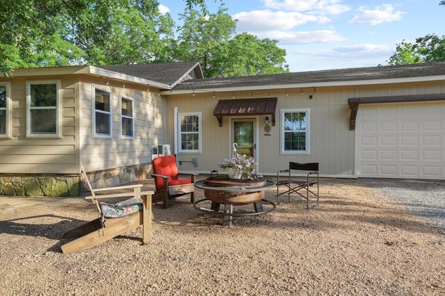 1045 Middle Road, Denison, TX 75021