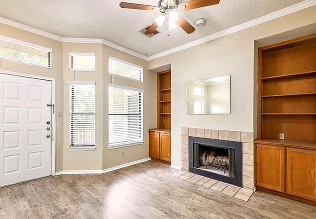 2802 Nueces ST 211, Austin, TX 78705
