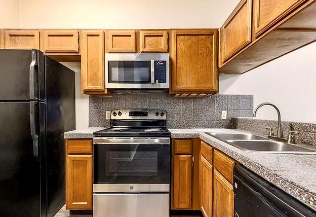 2802 Nueces ST 211, Austin, TX 78705