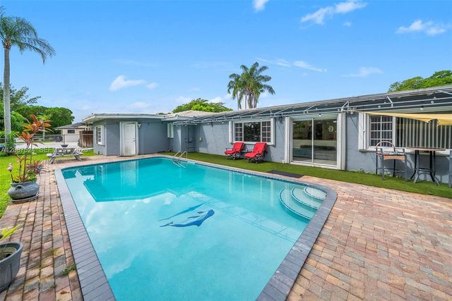 19885 NE 22nd Avenue, Miami, FL 33180